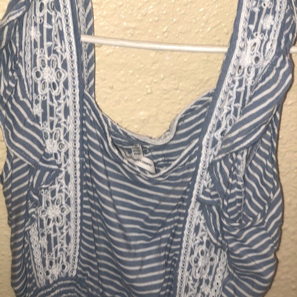 Top - Picture 2 of 3